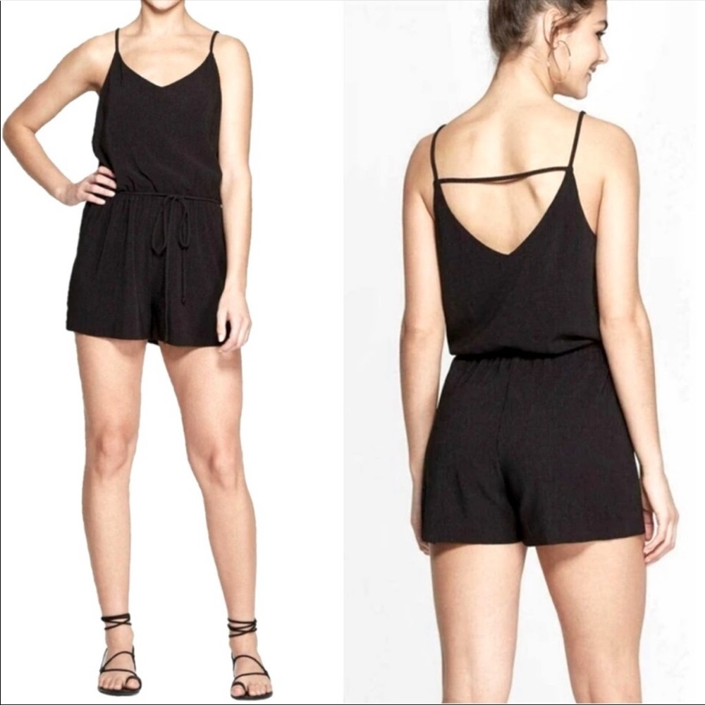 EUC Xhilaration Sleeveless V-Neck Strappy Romper